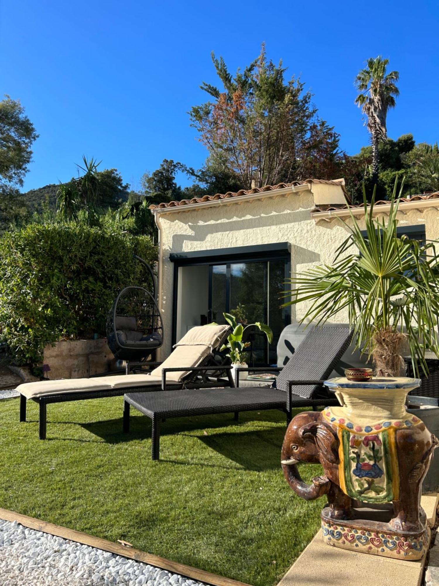 Belle Chambre Privee Avec Le Jardin Privatif Et Le Jacuzzi Cavalaire-sur-Mer Dış mekan fotoğraf