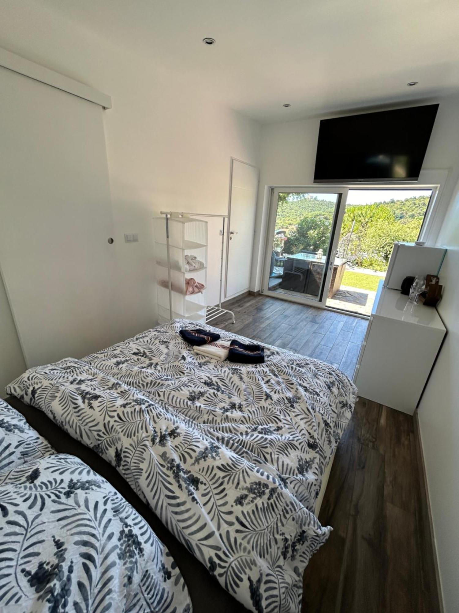 Belle Chambre Privee Avec Le Jardin Privatif Et Le Jacuzzi Cavalaire-sur-Mer Dış mekan fotoğraf
