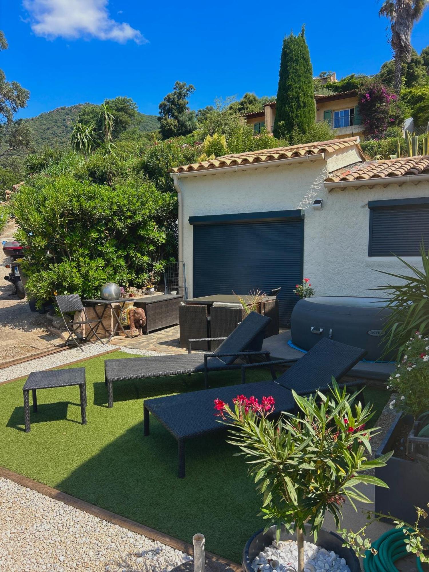 Belle Chambre Privee Avec Le Jardin Privatif Et Le Jacuzzi Cavalaire-sur-Mer Dış mekan fotoğraf