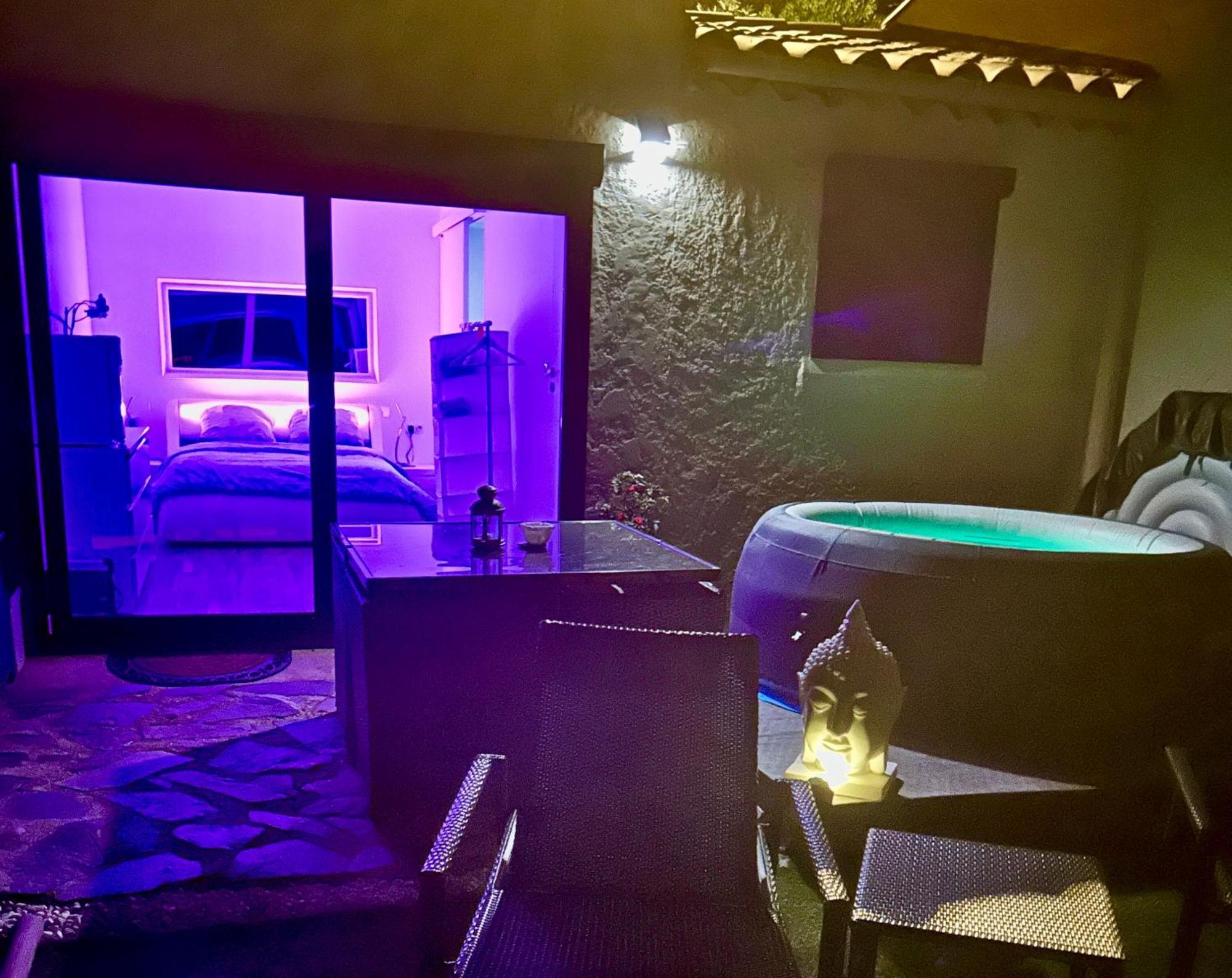Belle Chambre Privee Avec Le Jardin Privatif Et Le Jacuzzi Cavalaire-sur-Mer Dış mekan fotoğraf